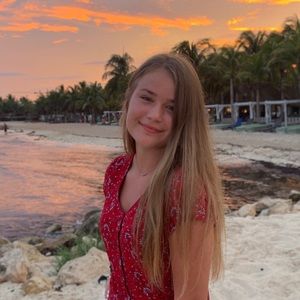 Meet your Posher, Sandra